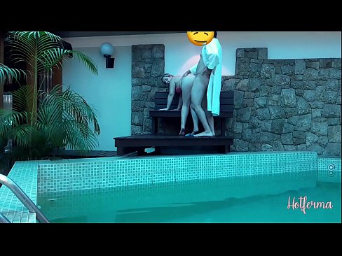 ❤️ Bulla ancillam ad piscinam invitat, sed fervido resistere non potuit at la.virtsextor.ru