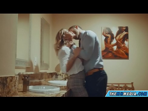 ❤️ Cum busty flava seducit in latrinae publicae at la.virtsextor.ru